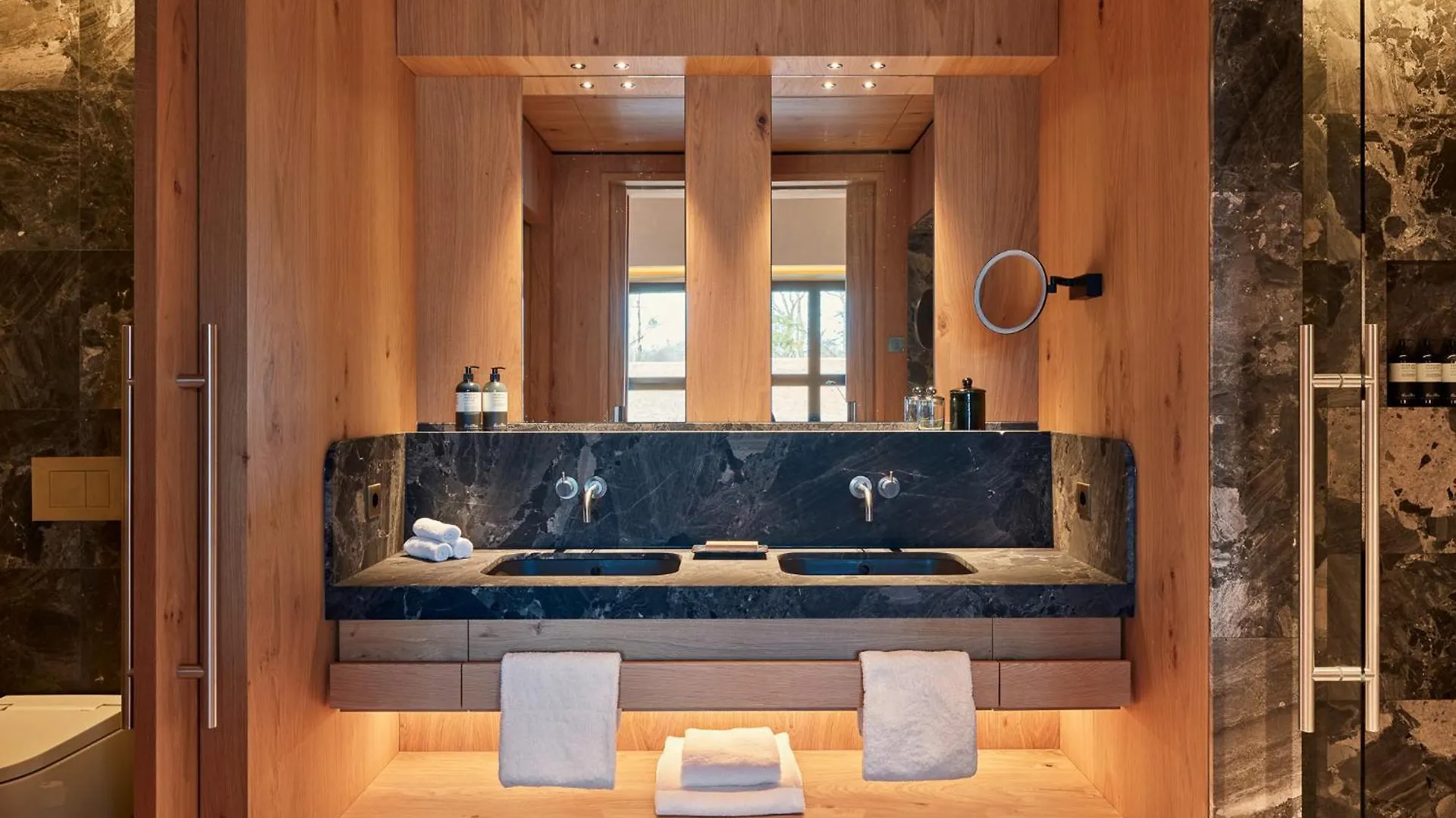 Chiemgauhof Lakeside Retreat 우베르시 독일